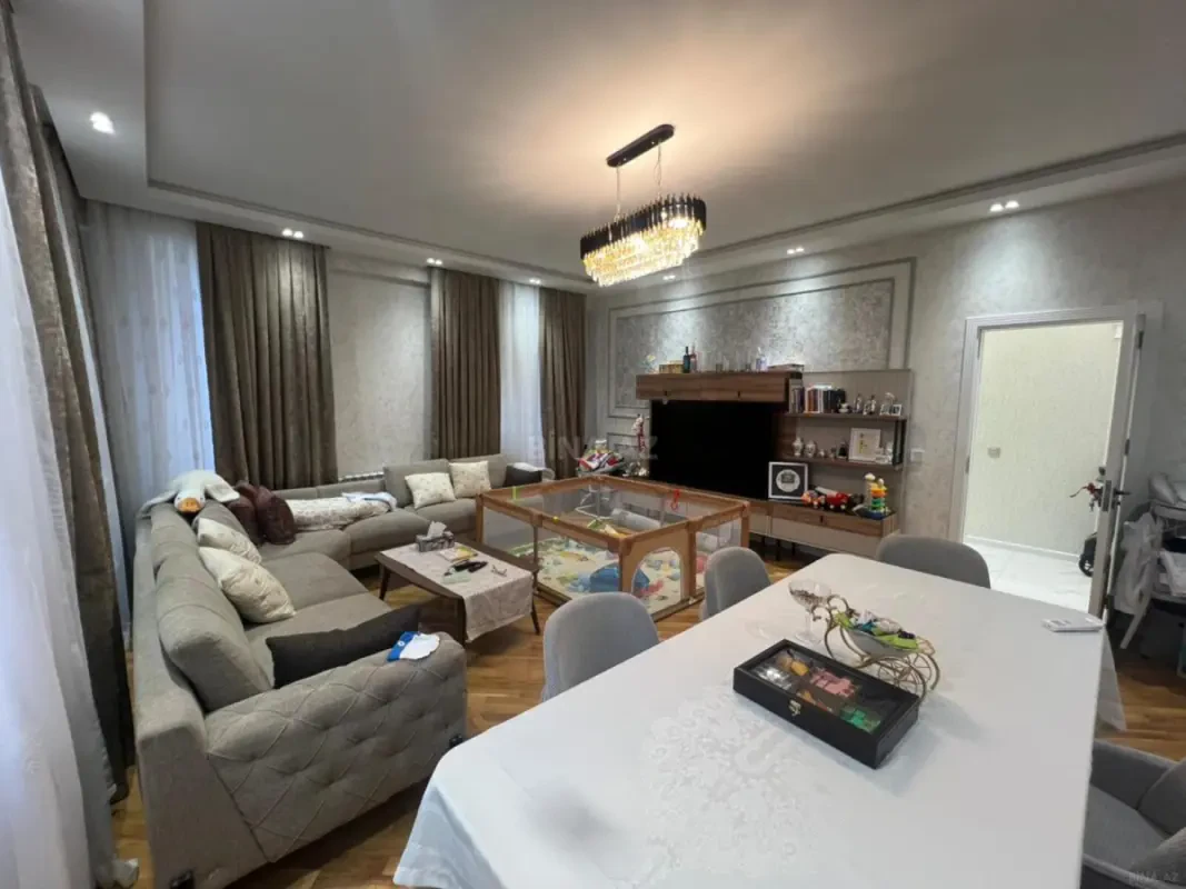 Satılır 2 otaqlı mənzil 100 m²