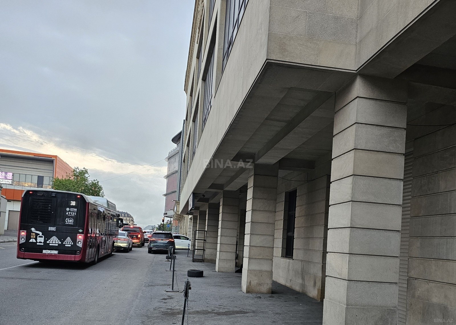 Kirayə verilir obyekt 300 m²