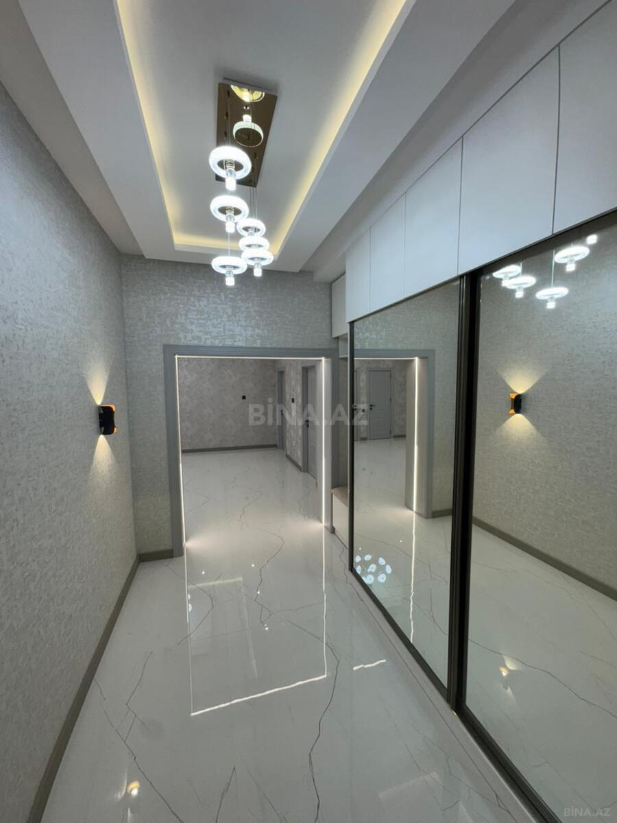 Satılır 3 otaqlı mənzil 165 m²