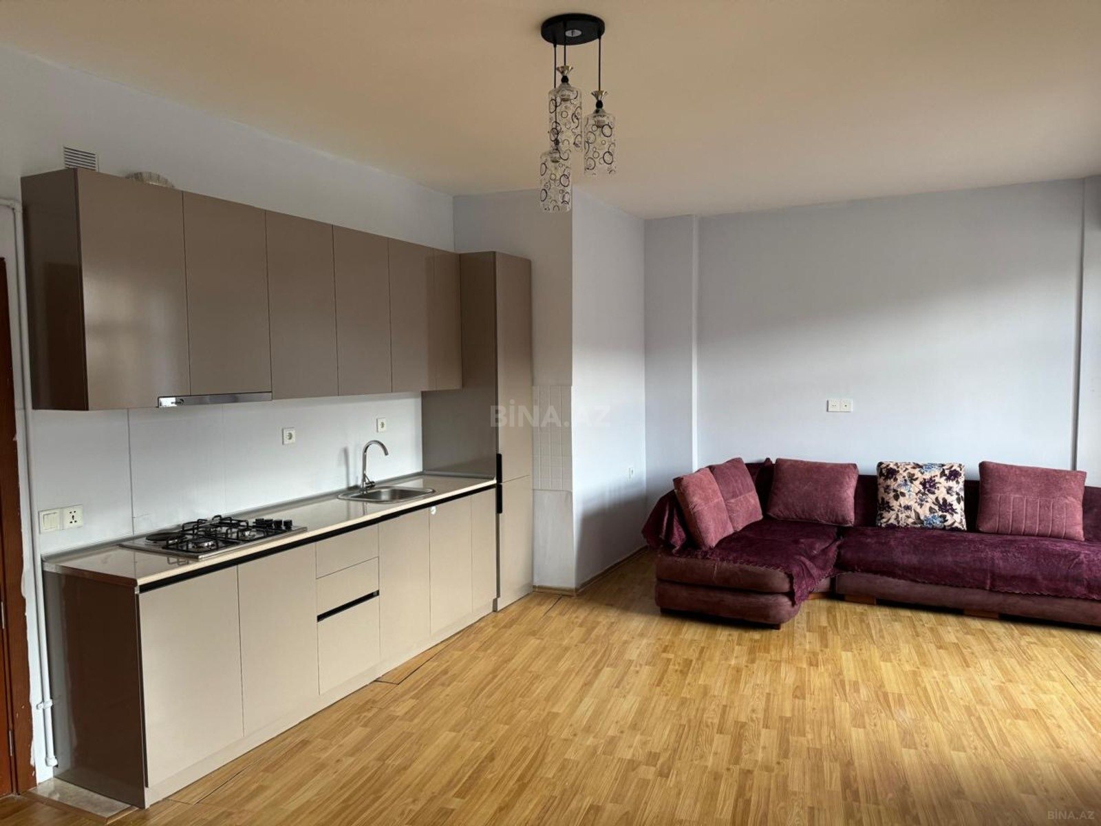 Satılır 3 otaqlı mənzil 125 m²