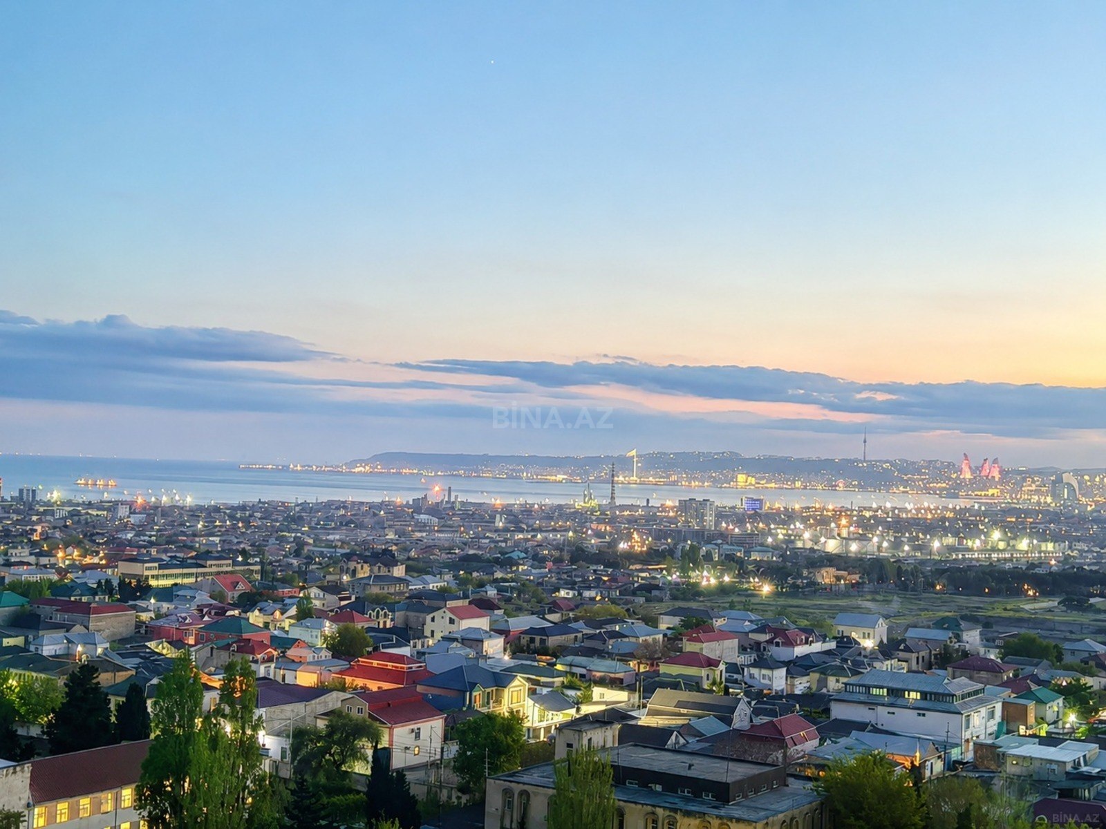Satılır 3 otaqlı mənzil 105 m²