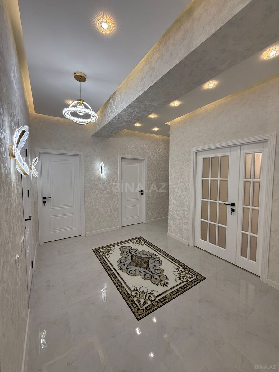 Satılır 3 otaqlı mənzil 125 m²
