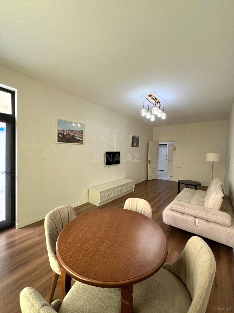 Kirayə verilir 2 otaqlı mənzil 70 m²