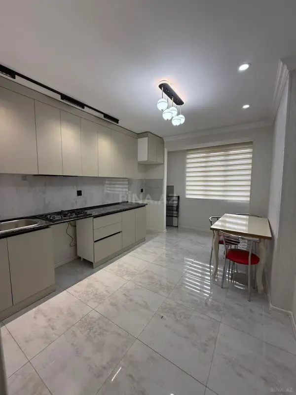 Kirayə verilir 2 otaqlı mənzil 55 m²