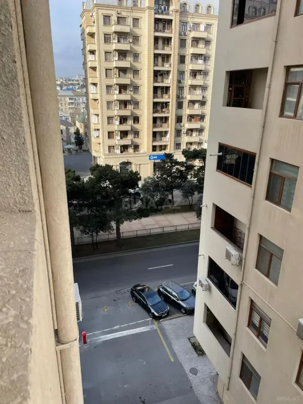 Kirayə verilir 2 otaqlı mənzil 70 m²