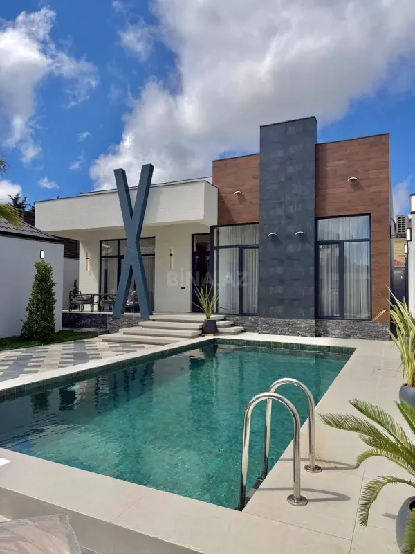 Satılır 5 otaqlı həyət evi 180 m²