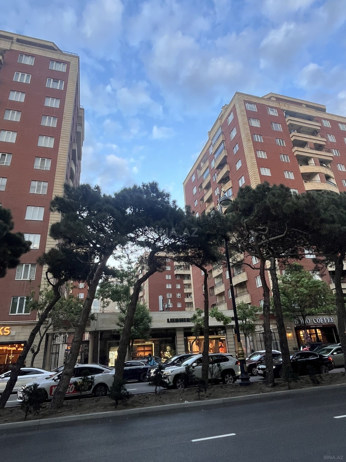 Satılır qaraj 18 m²