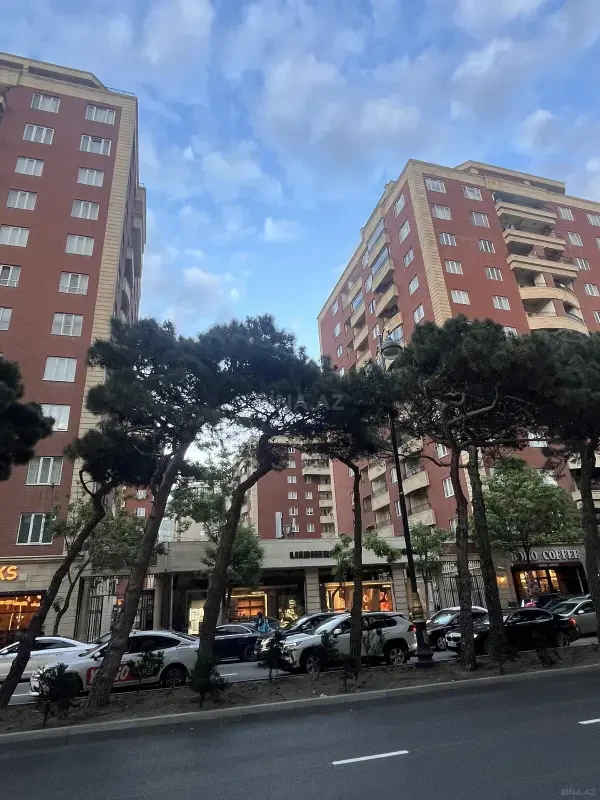Satılır qaraj 18 m²