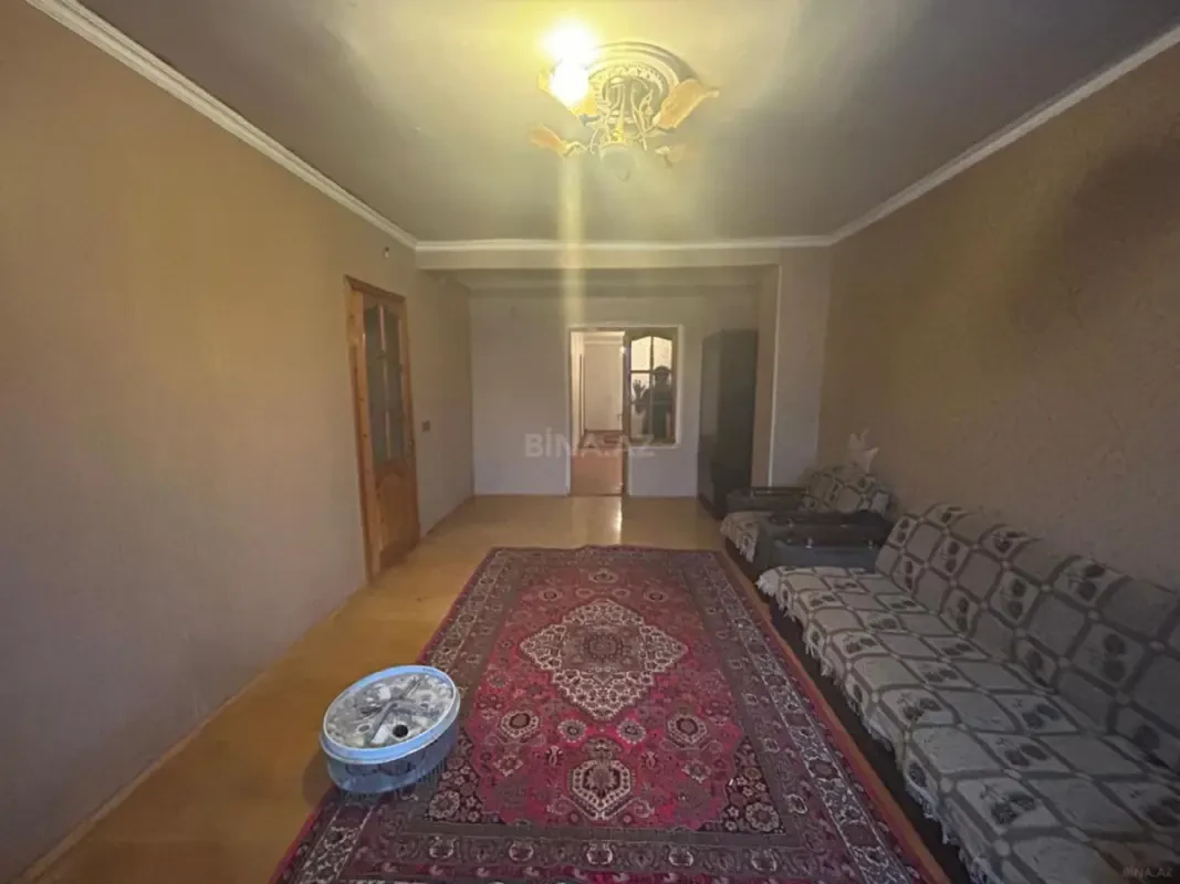 Satılır 5 otaqlı mənzil 40 m²