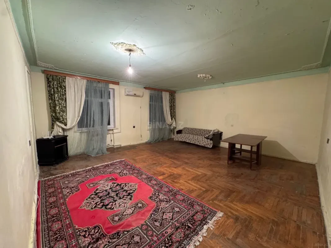Kirayə verilir 4 otaqlı mənzil 100 m²