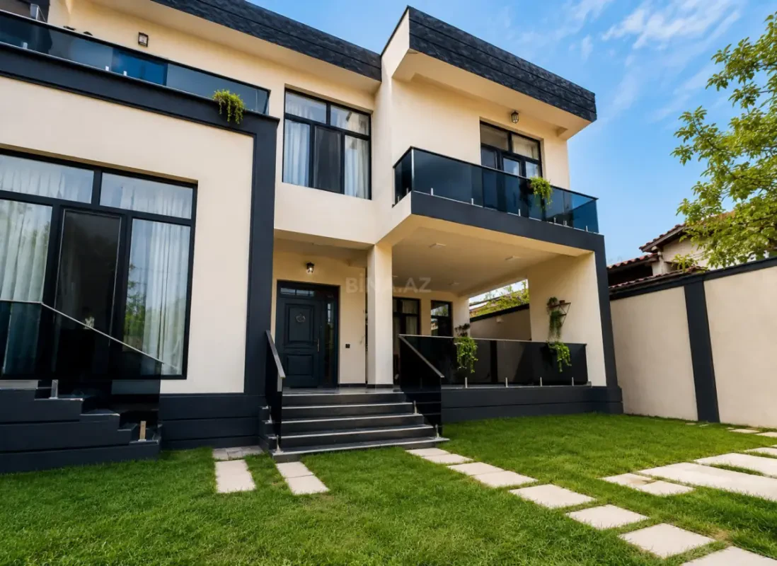 Satılır 5 otaqlı həyət evi 280 m²