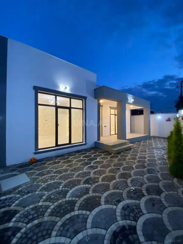 Satılır 4 otaqlı həyət evi 132 m²