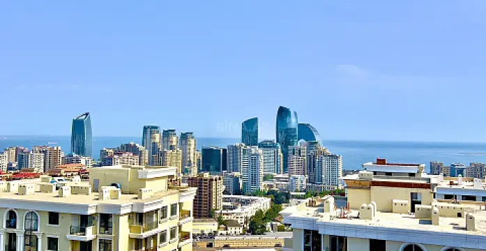 Satılır 4 otaqlı mənzil 295 m² — Bakı 4 otaq 295.00 m²