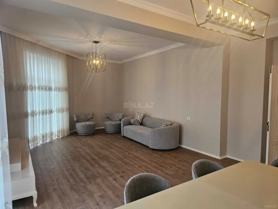 Kirayə verilir 3 otaqlı mənzil 140 m²