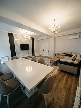 Kirayə verilir 3 otaqlı mənzil 140 m² — Bakı 3 otaq 140.00 m²