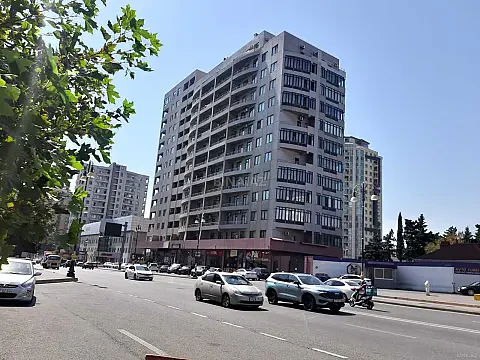 Satılır 4 otaqlı mənzil 155 m² — Bakı 4 otaq 155.00 m²