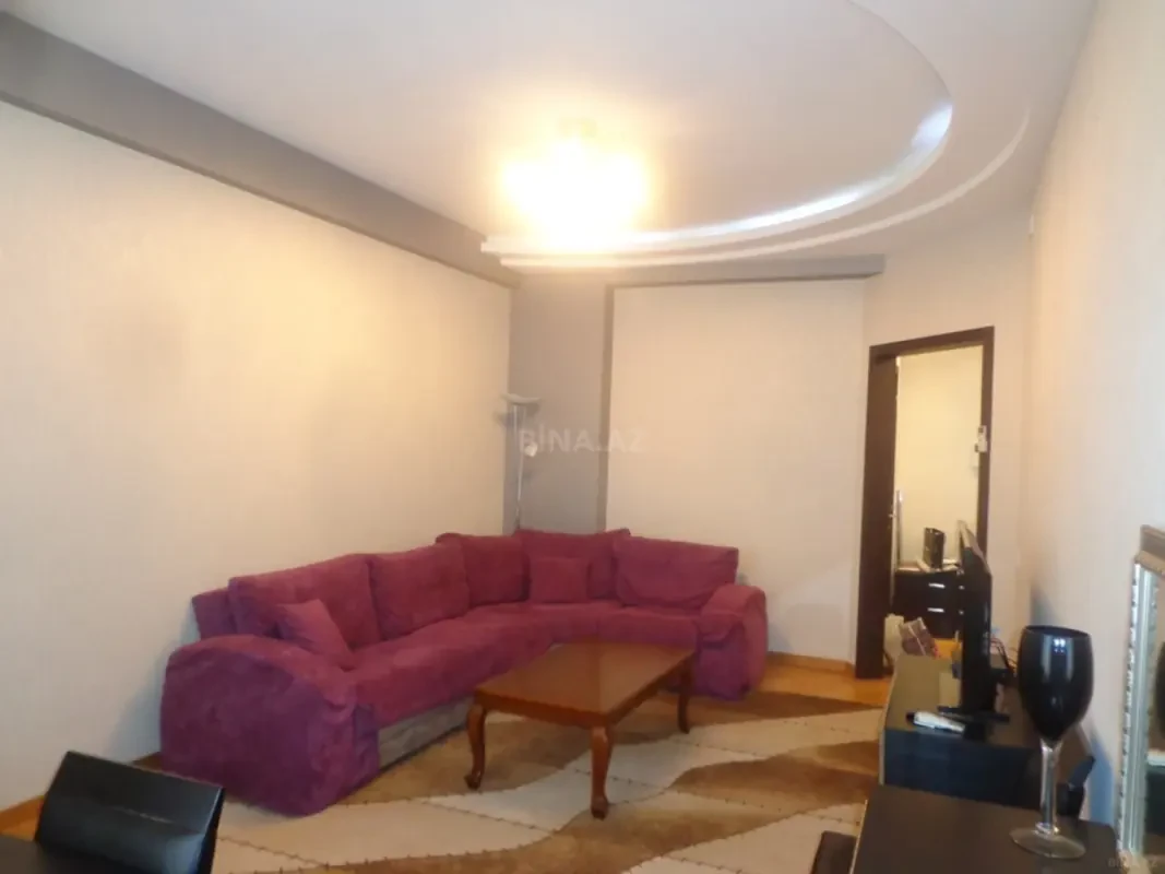 Satılır 2 otaqlı mənzil 70 m²