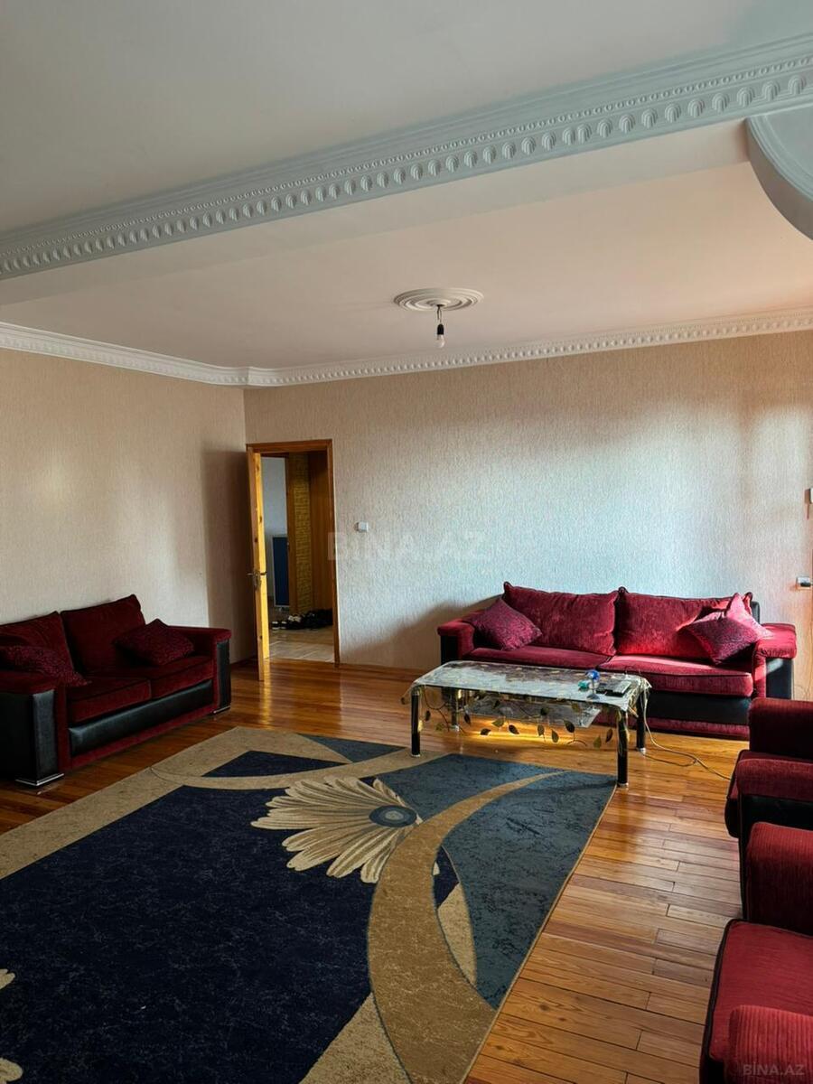 Satılır 5 otaqlı mənzil 110 m²