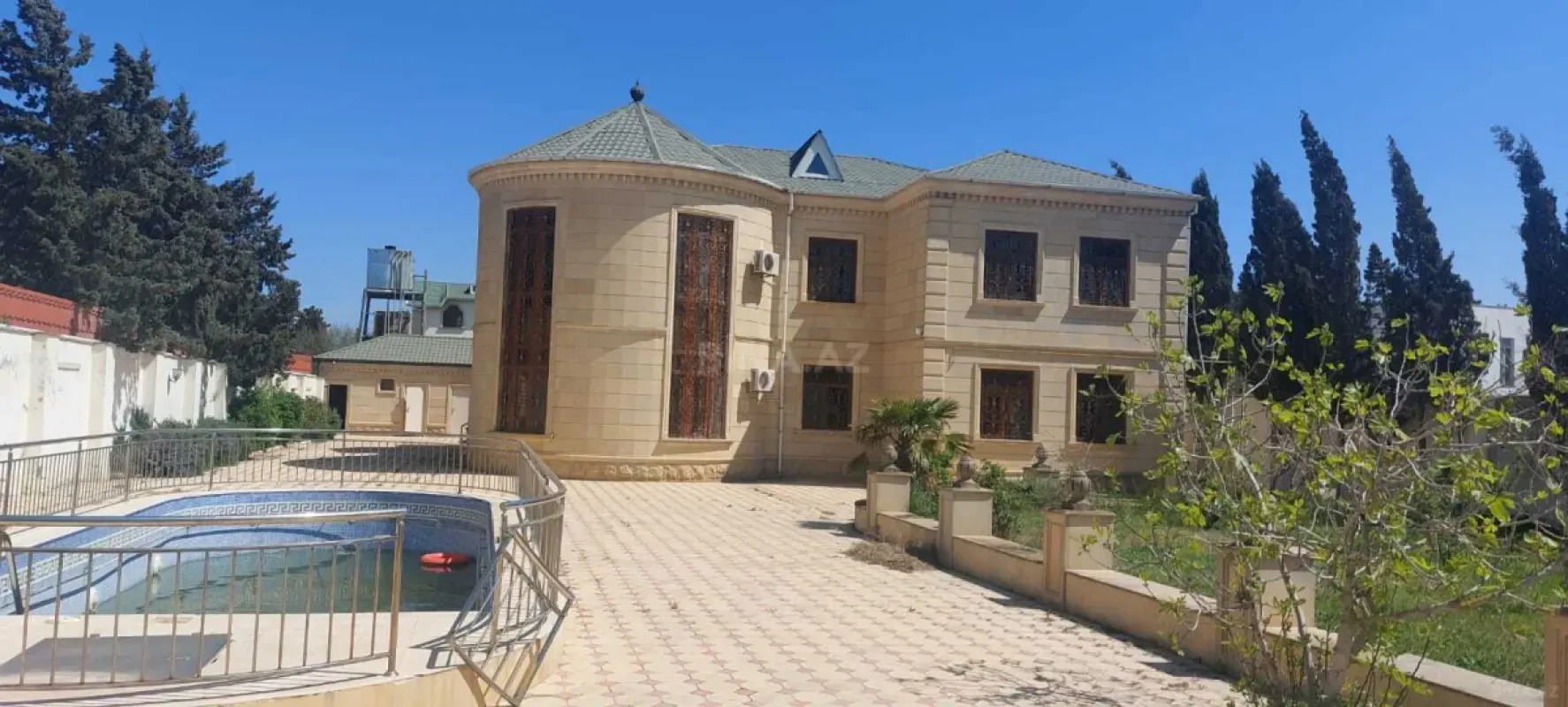 Kirayə verilir 7 otaqlı həyət evi 250 m²