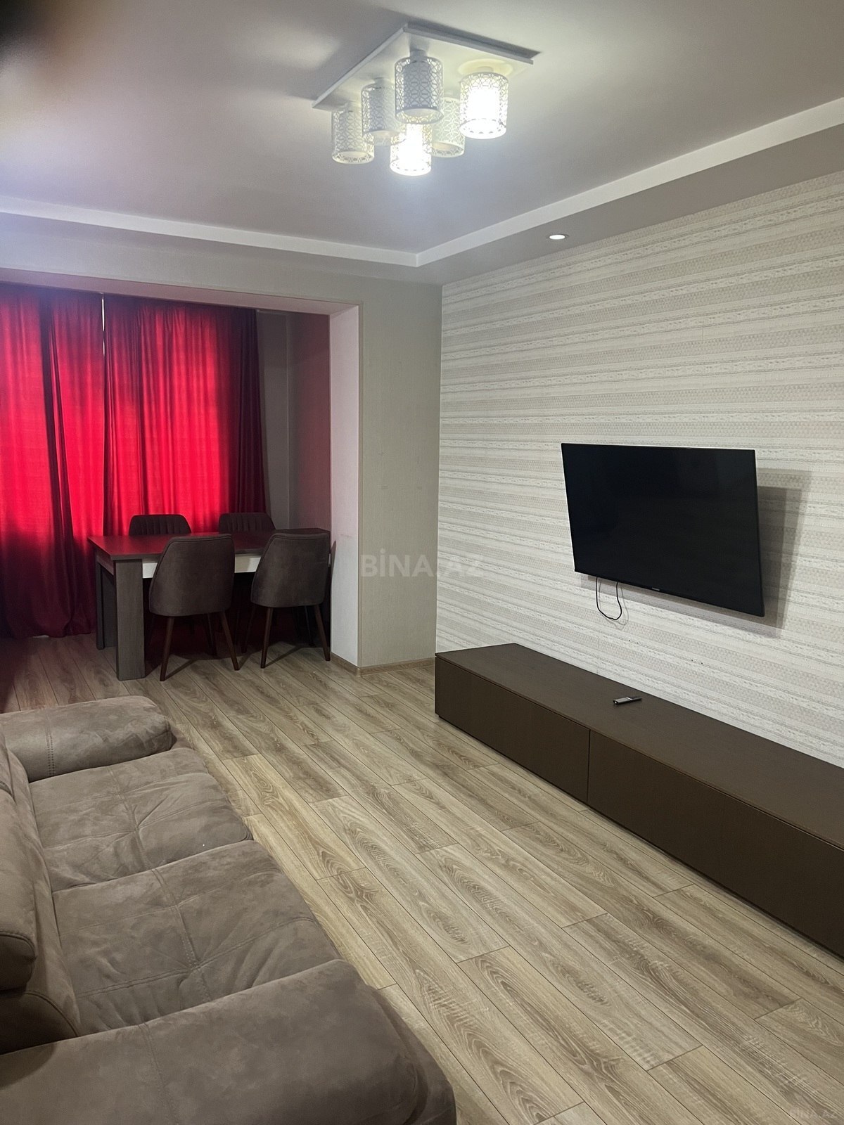 Kirayə verilir 2 otaqlı mənzil 52 m²