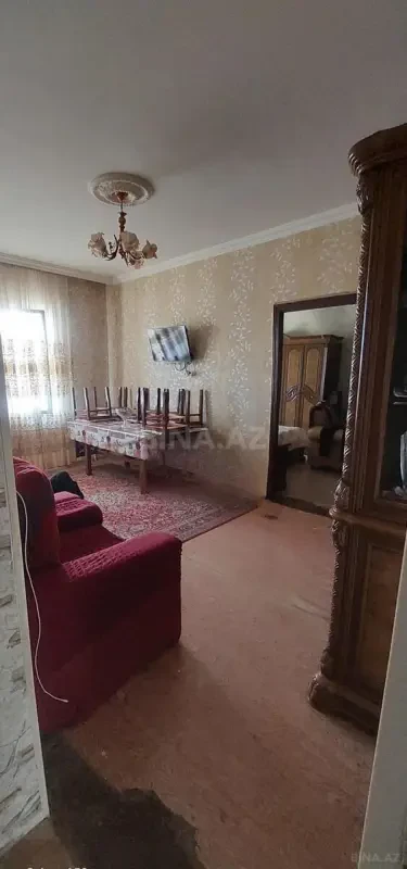 Satılır 5 otaqlı mənzil 120 m²