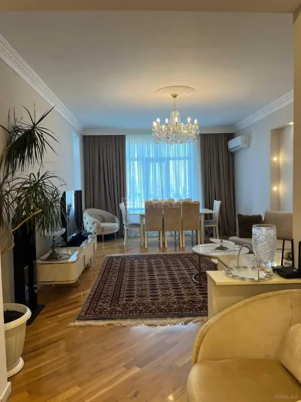 Satılır 3 otaqlı mənzil 120 m²