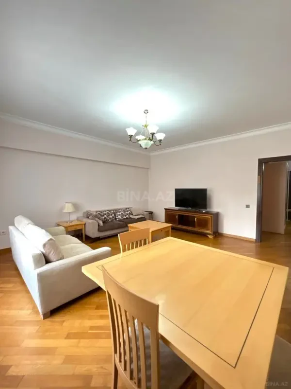 Kirayə verilir 3 otaqlı mənzil 100 m²