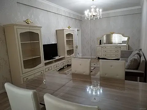 Kirayə verilir 3 otaqlı mənzil 120 m² — Bakı 3 otaq 120.00 m²