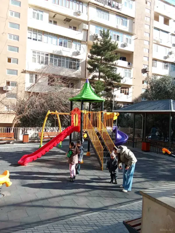 Kirayə verilir 5 otaqlı mənzil 110 m²