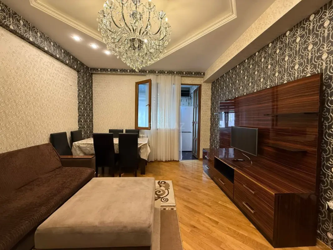 Kirayə verilir 3 otaqlı mənzil 120 m²