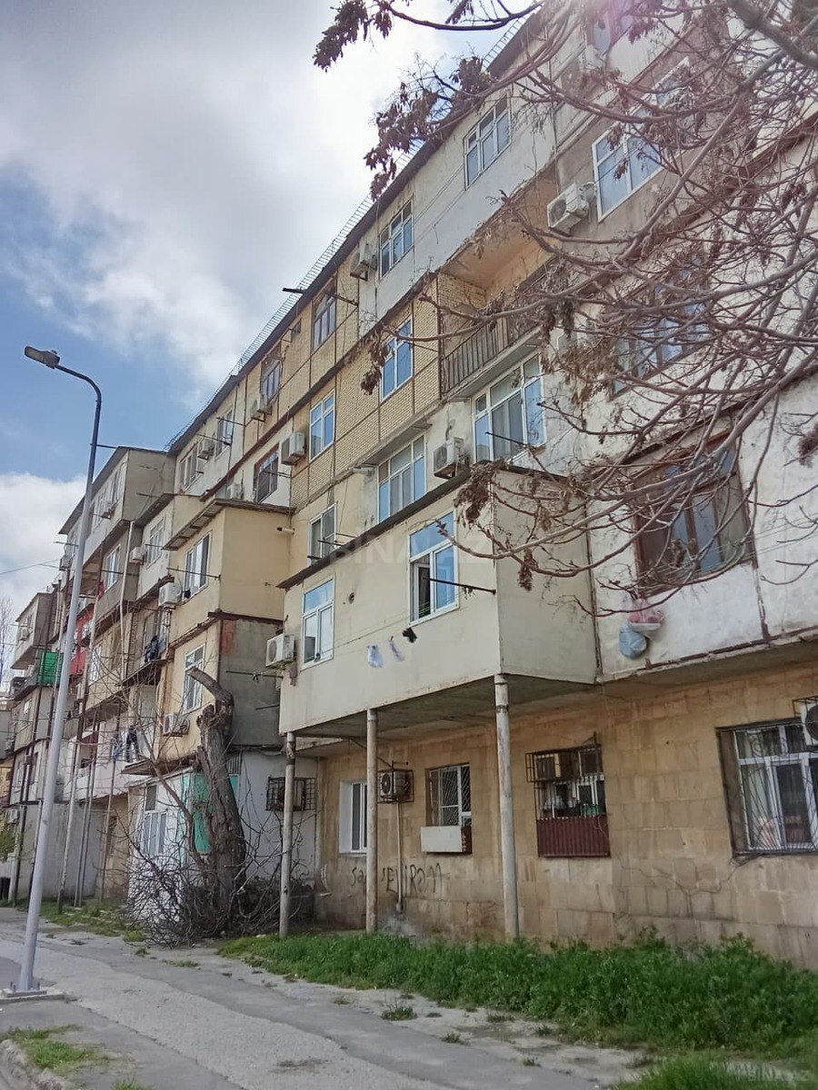 Satılır 1 otaqlı mənzil 20 m²