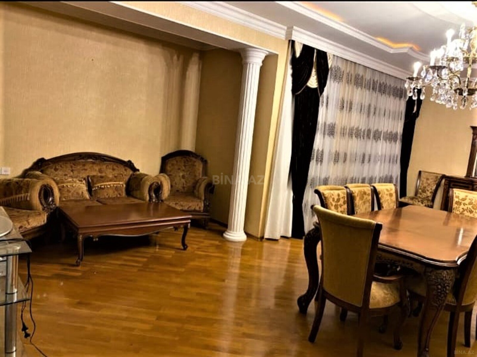 Kirayə verilir 5 otaqlı mənzil 185 m²