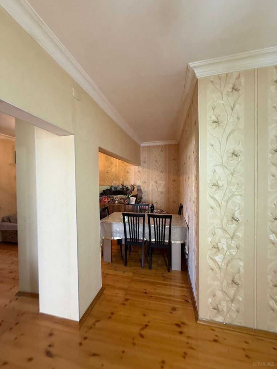 Satılır 5 otaqlı mənzil 112 m²