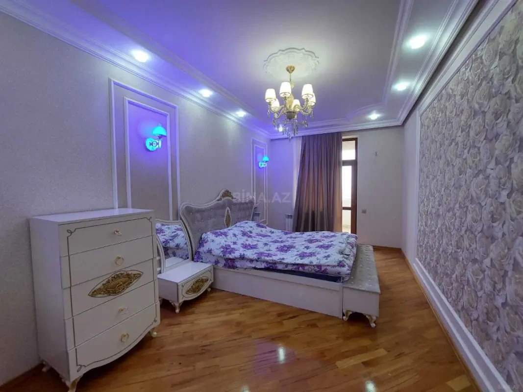 Kirayə verilir 2 otaqlı mənzil 80 m²