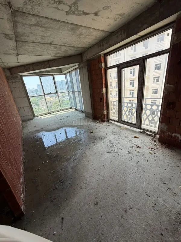 Satılır 3 otaqlı mənzil 112.3 m²