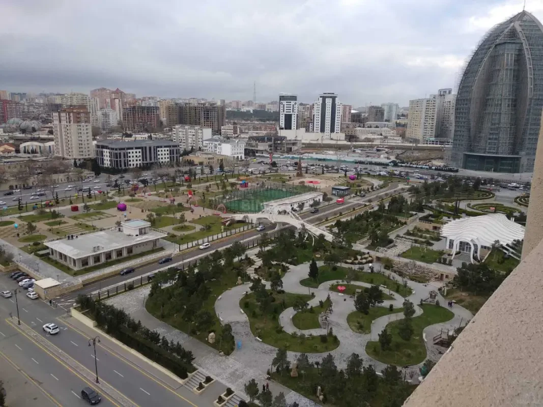 Kirayə verilir 2 otaqlı mənzil 65 m²