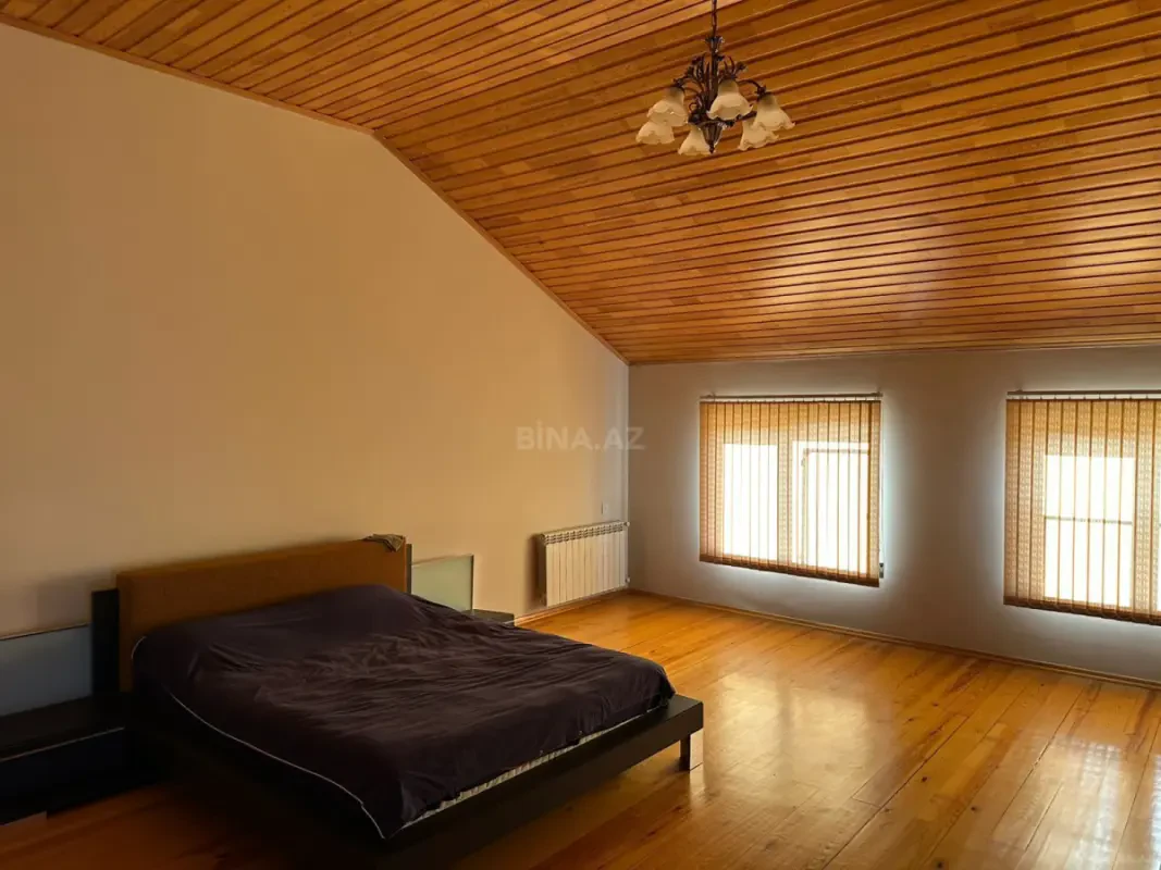 Satılır 6 otaqlı həyət evi 450 m²