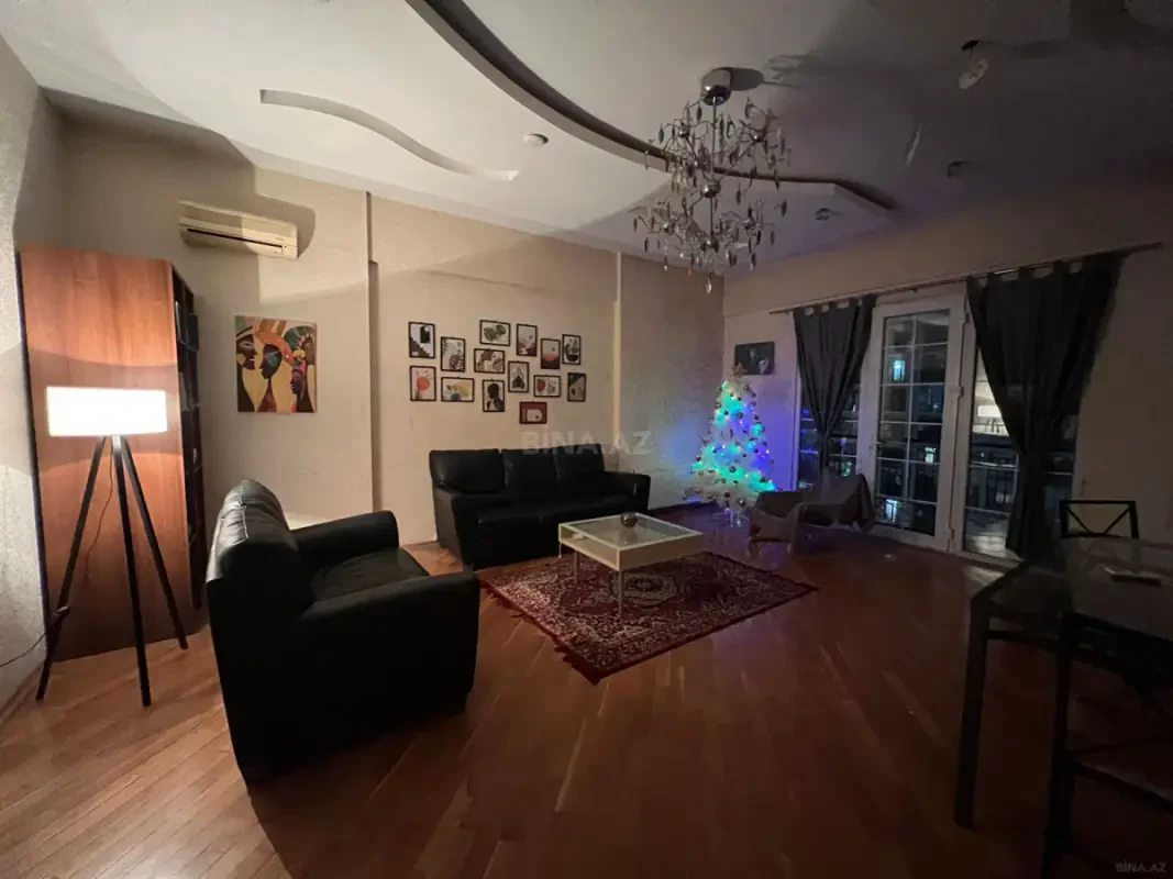 Kirayə verilir 3 otaqlı mənzil 170 m²