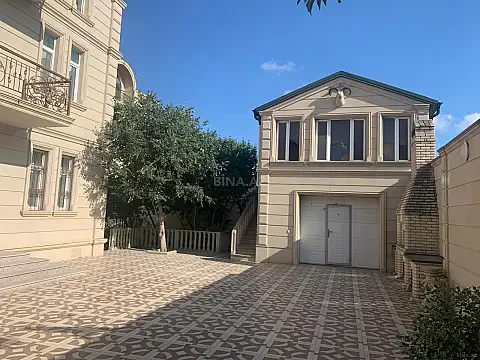 Satılır 4 otaqlı həyət evi 300 m² — Bakı, Nəsimi 4 otaq 300.00 m²