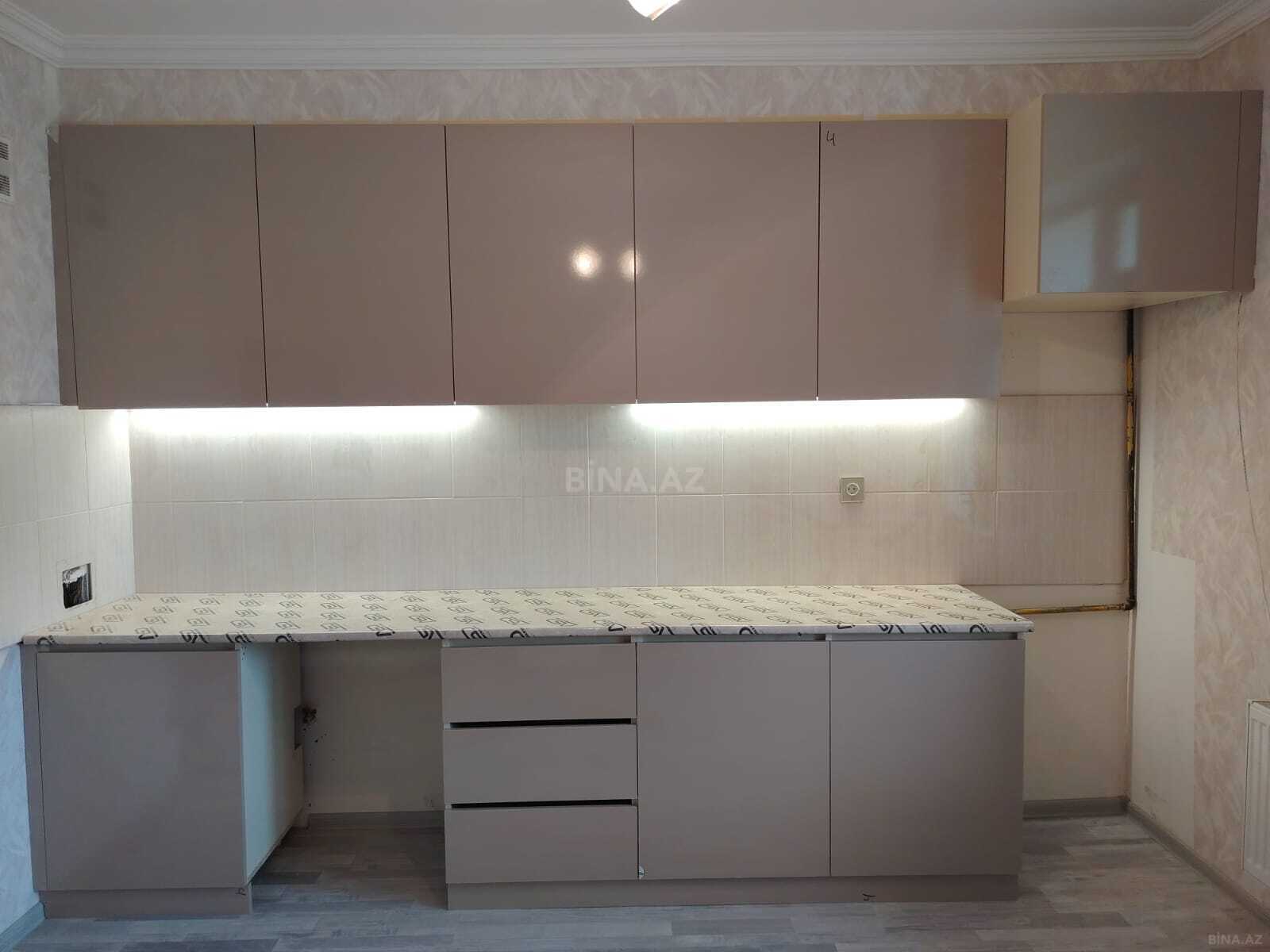 Satılır 4 otaqlı mənzil 110 m²