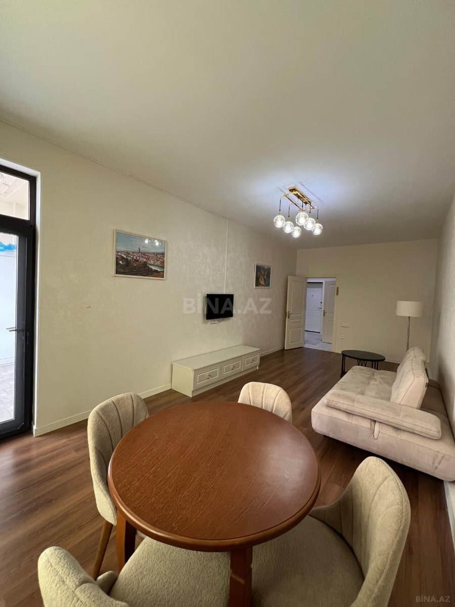 Kirayə verilir 2 otaqlı mənzil 75 m²