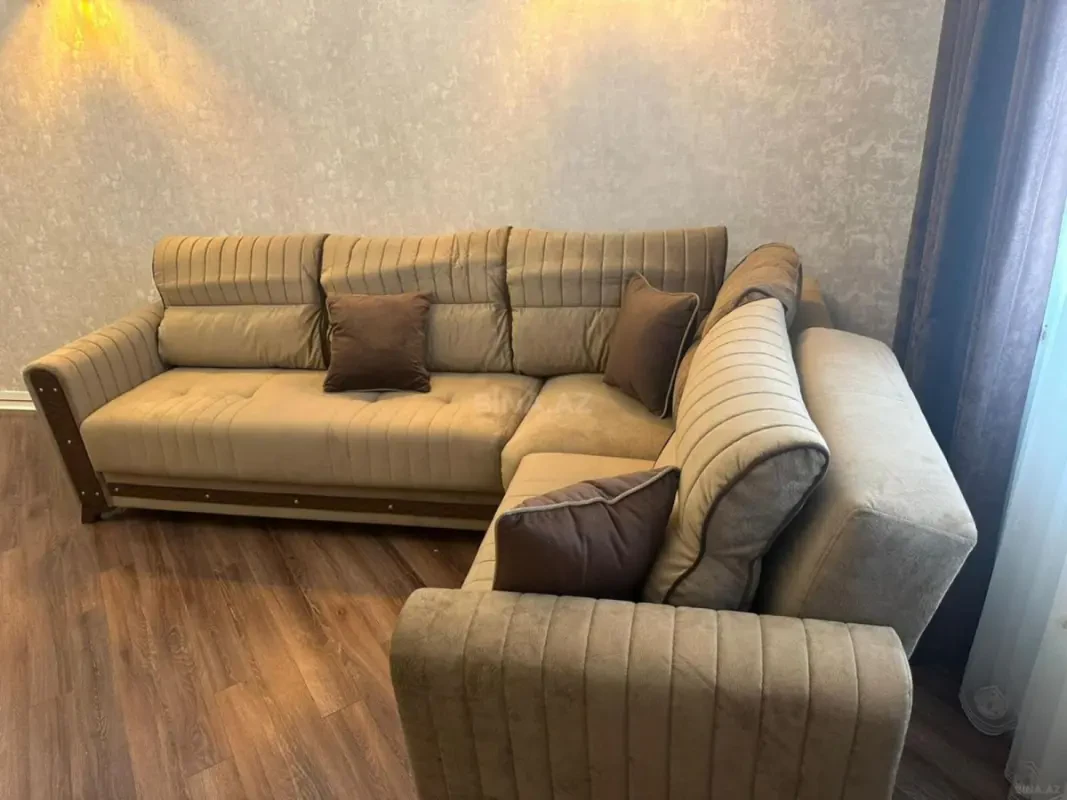 Kirayə verilir 2 otaqlı mənzil 87 m²