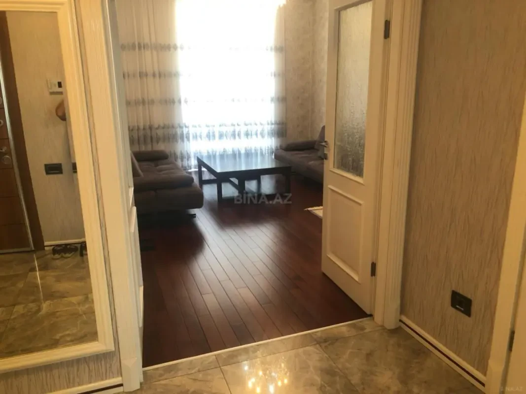 Satılır 2 otaqlı mənzil 98 m²