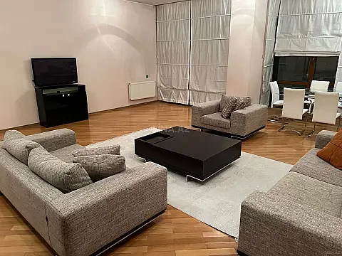 Satılır 3 otaqlı mənzil 140 m² — Bakı 3 otaq 140.00 m²