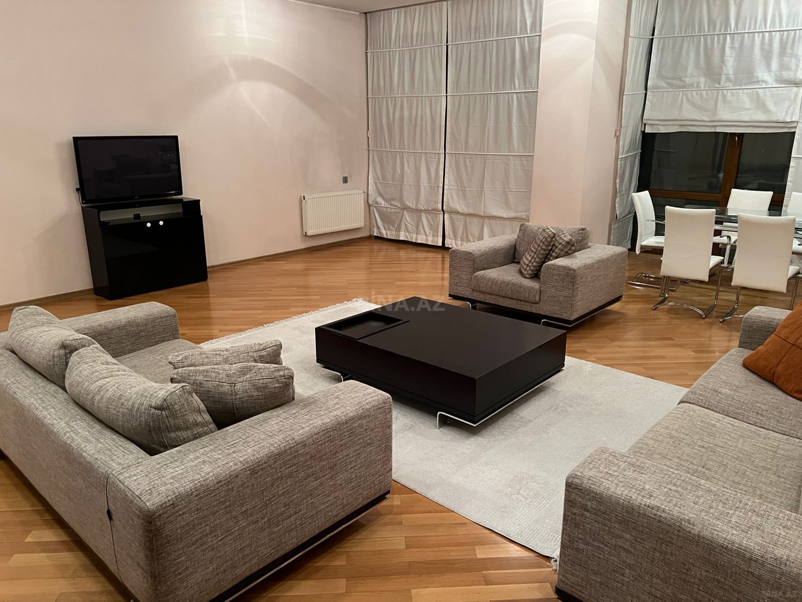 Satılır 3 otaqlı mənzil 140 m²