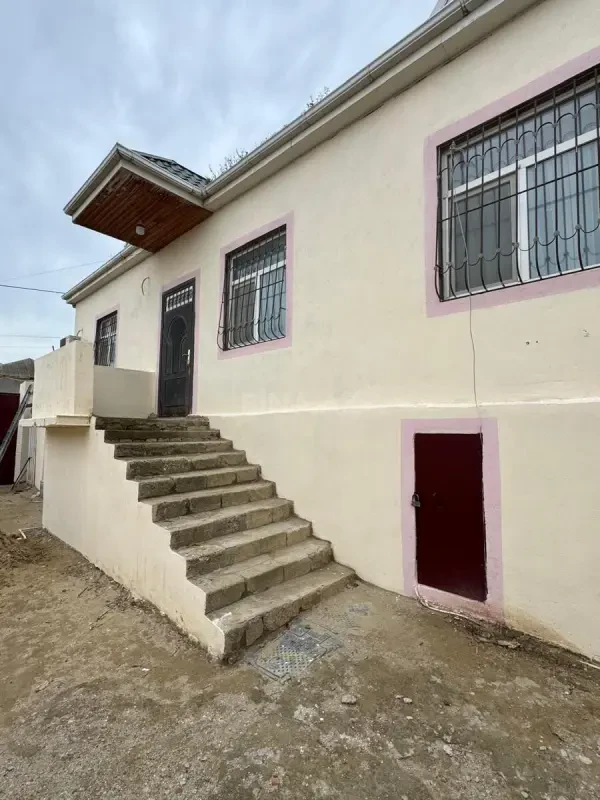 Satılır 4 otaqlı həyət evi 145 m²