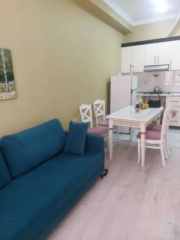 Kirayə verilir 2 otaqlı mənzil 43 m²