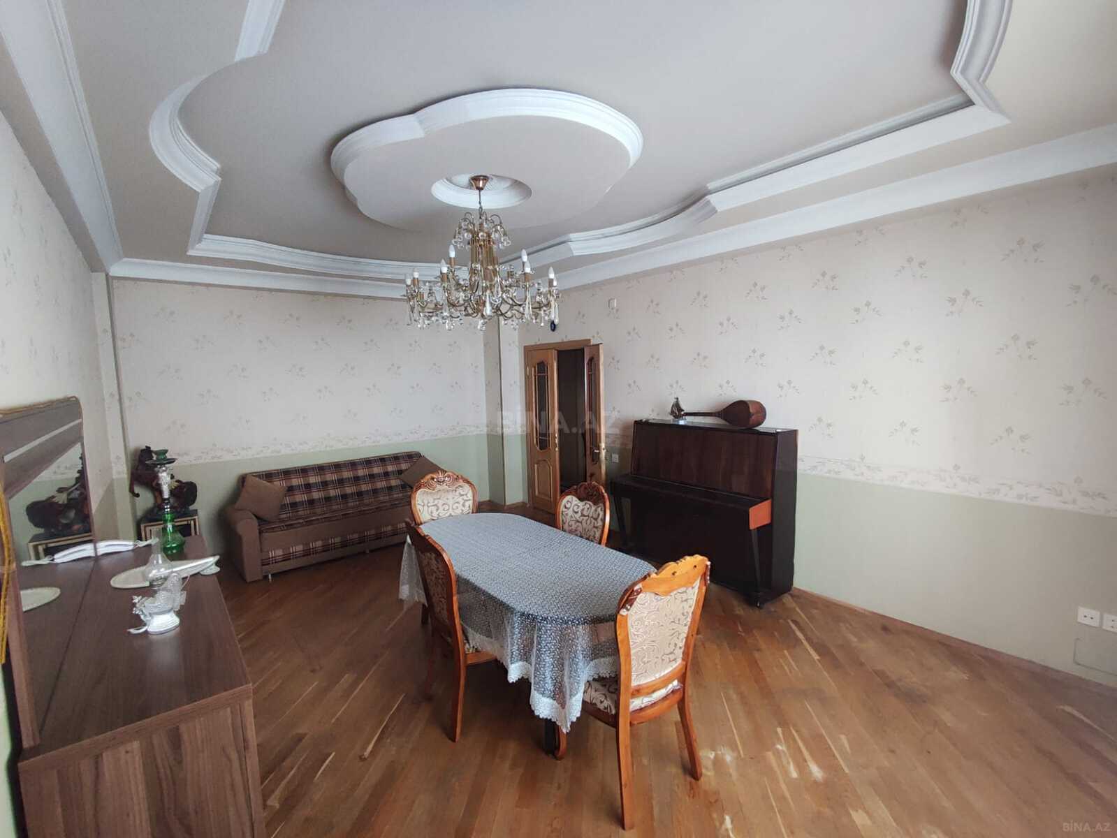 Kirayə verilir 3 otaqlı mənzil 128 m²