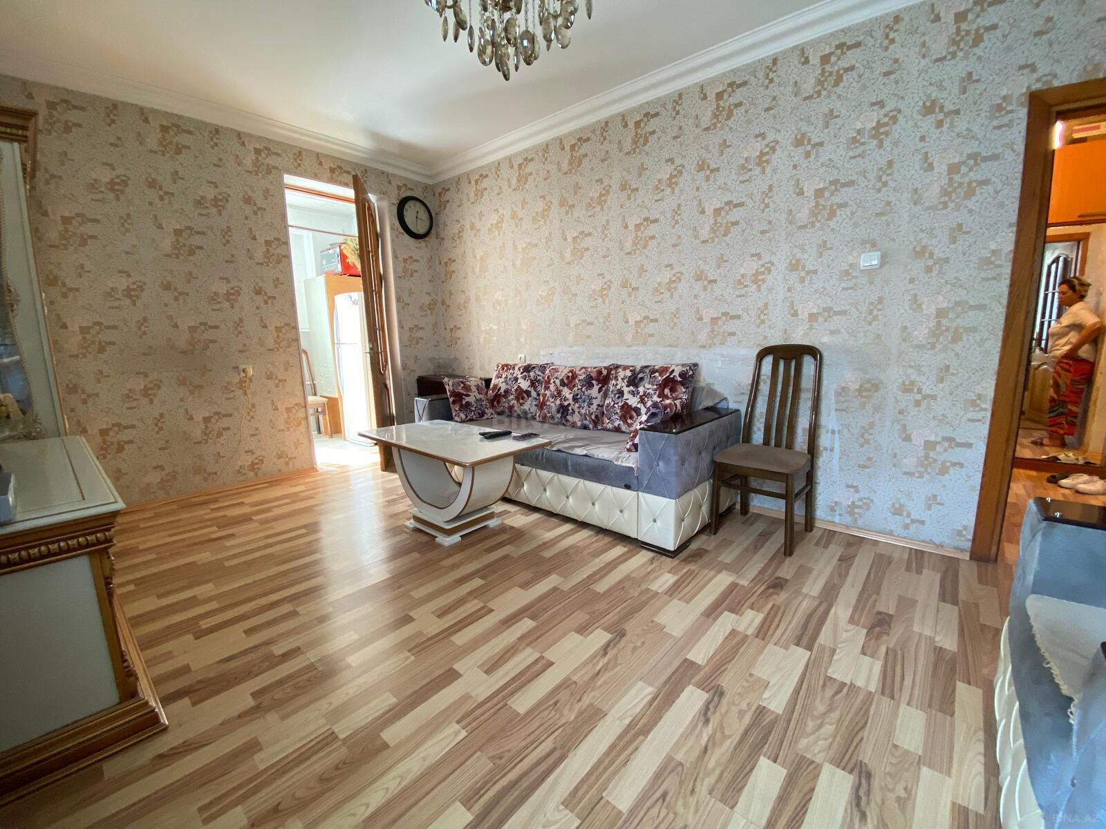 Kirayə verilir 2 otaqlı mənzil 50 m²