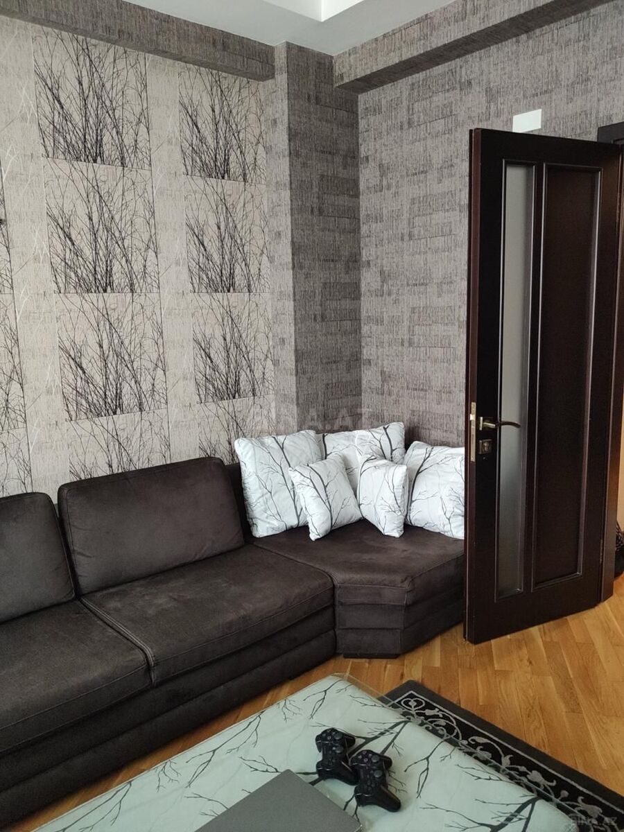 Satılır 3 otaqlı mənzil 120 m²
